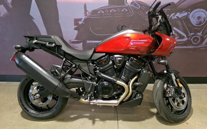2025 Harley-Davidson® Pan America® 1250 ST