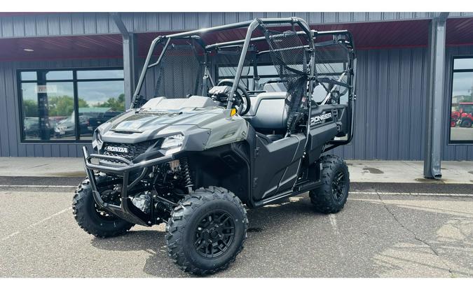 2026 PIONEER 700-4 DELUXE - Honda