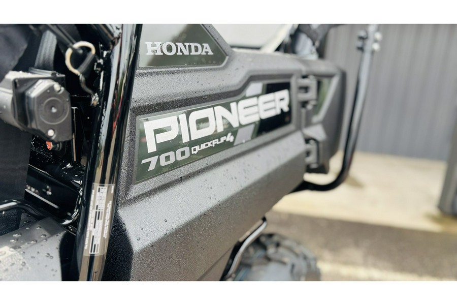 2026 PIONEER 700-4 DELUXE - Honda