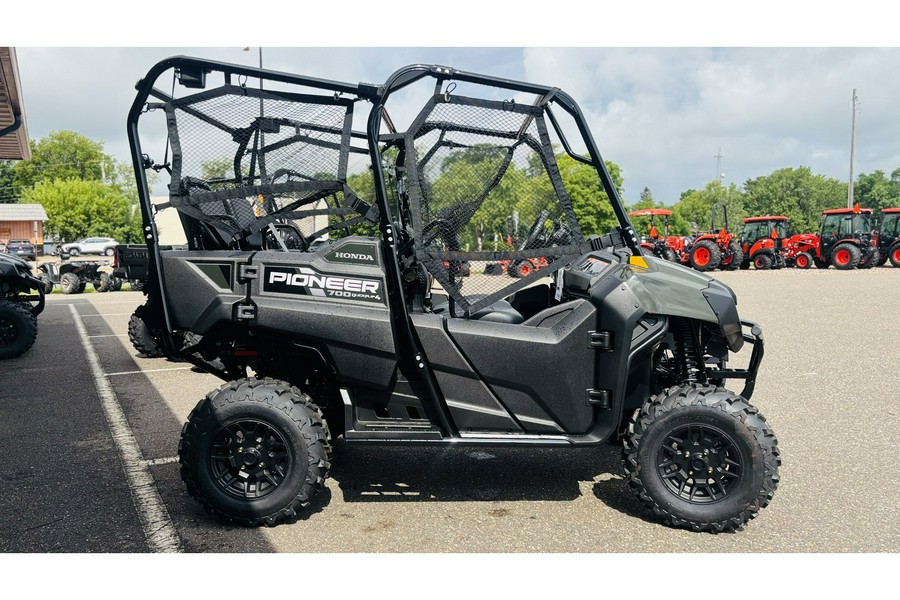 2026 PIONEER 700-4 DELUXE - Honda