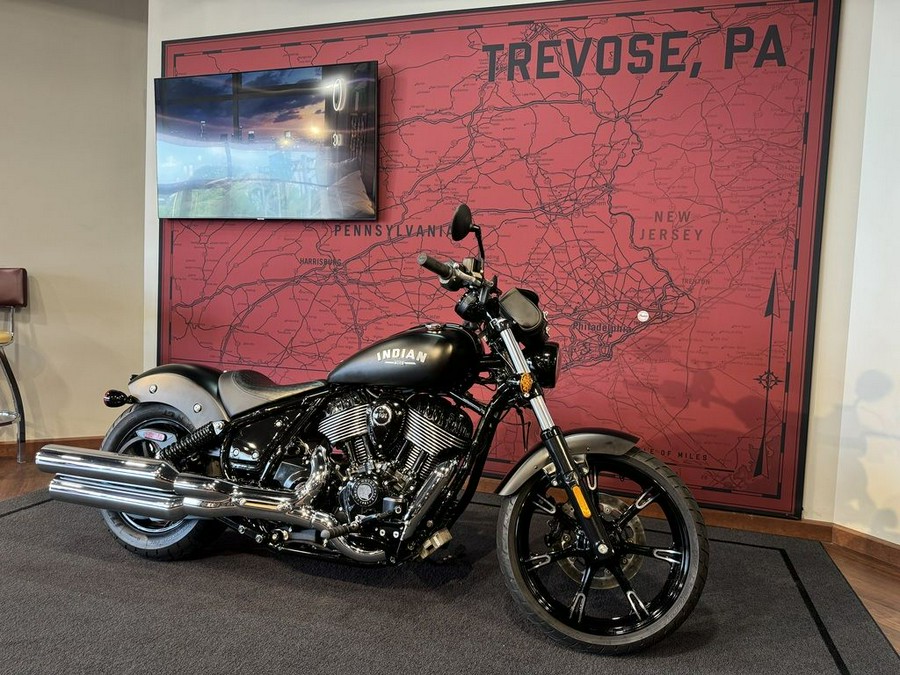 2022 Indian Motorcycle® Chief Dark Horse® Black Smoke