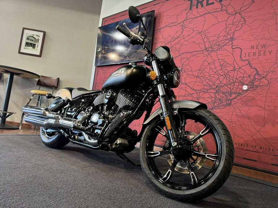 2022 Indian Motorcycle® Chief Dark Horse® Black Smoke