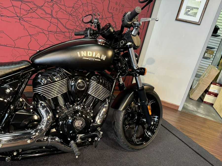 2022 Indian Motorcycle® Chief Dark Horse® Black Smoke