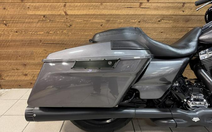 2014 Harley-Davidson® Street Glide® Charcoal Pearl FLHX