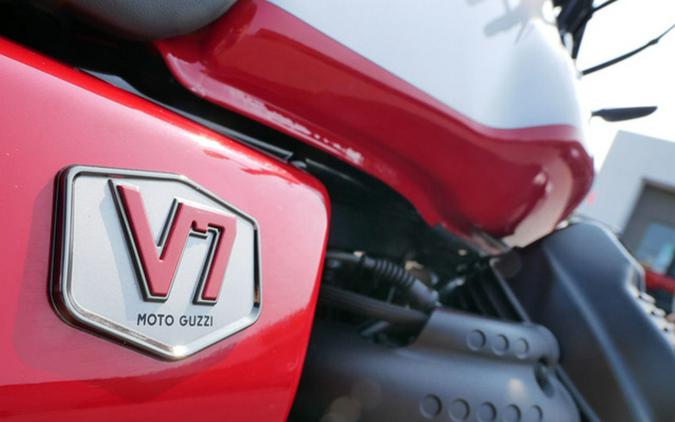 2024 Moto Guzzi V7 Stone Corsa