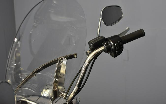 2019 Harley-Davidson Road King Classic Vivid Black FLHR
