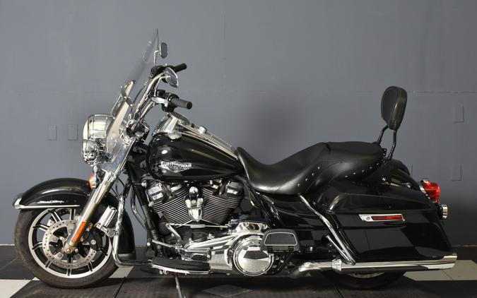 2019 Harley-Davidson Road King Classic Vivid Black FLHR