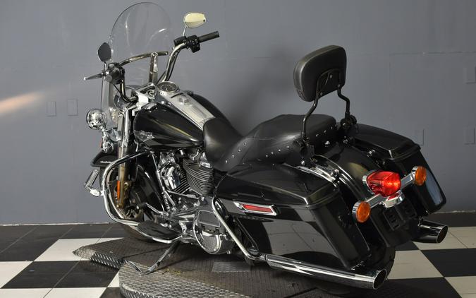2019 Harley-Davidson Road King Classic Vivid Black FLHR