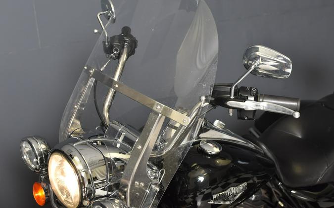 2019 Harley-Davidson Road King Classic Vivid Black FLHR