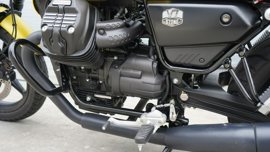 2022 Moto Guzzi V7 Stone E5