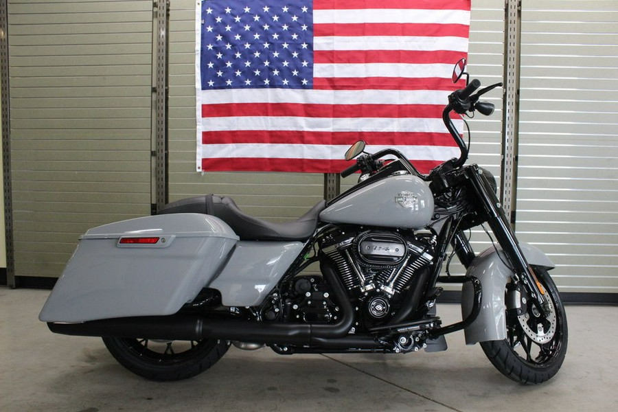 2024 Harley-Davidson® FLHRXS - Road King® Special