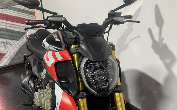 2026 Ducati Diavel V4 RS Livery