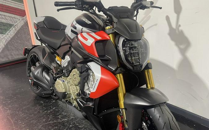 2026 Ducati Diavel V4 RS Livery