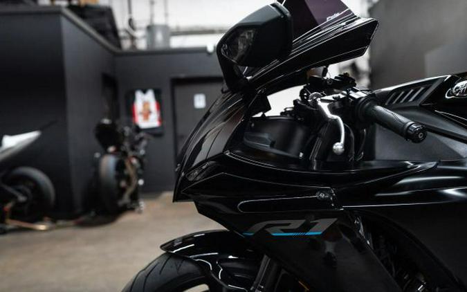 2022 Yamaha YZF-R1