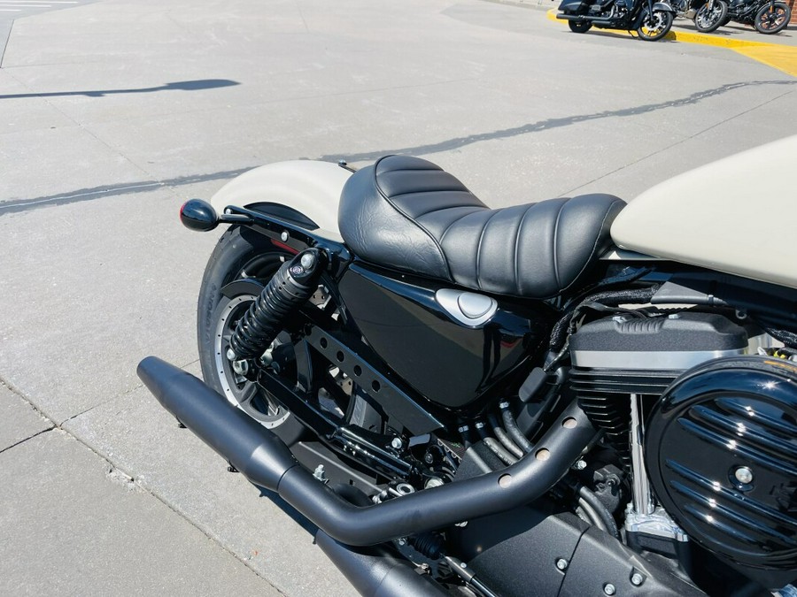 2022 Harley-Davidson Iron 883 XL883N