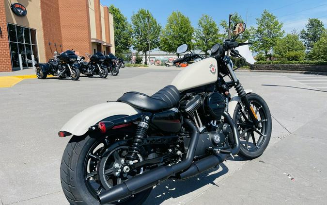 2022 Harley-Davidson Iron 883 XL883N