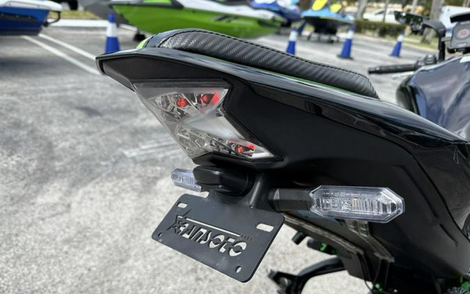 2024 Kawasaki Z900 SE ABS