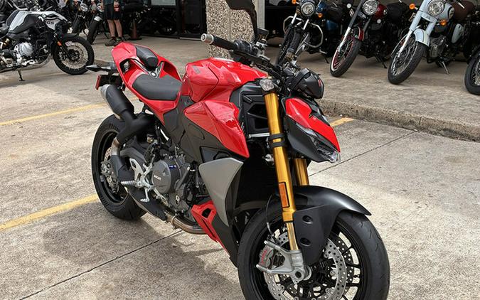 2026 Ducati Streetfighter V2 S Ducati Red