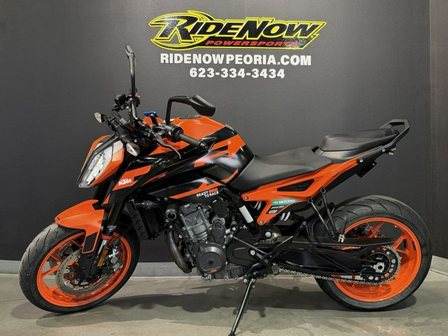 2022 KTM Duke 890 R
