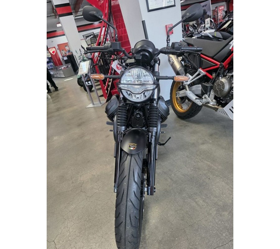 2027 Moto Guzzi V7 Stone