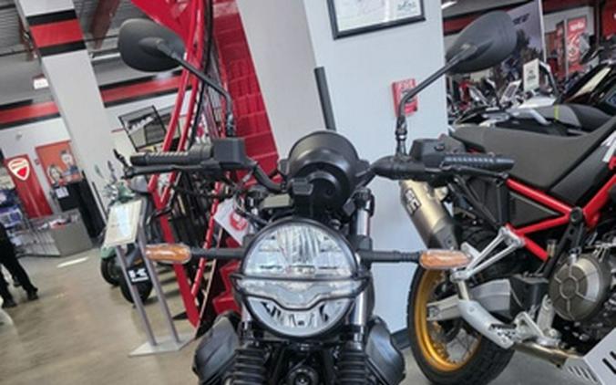 2027 Moto Guzzi V7 Stone