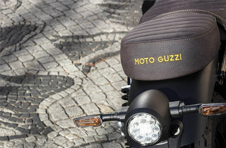 2022 Moto Guzzi V9 Bobber