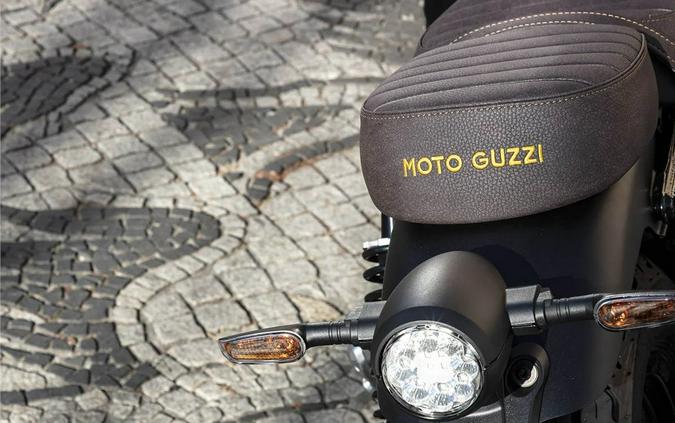 2022 Moto Guzzi V9 Bobber