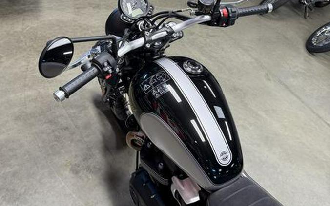 2025 Triumph SCRAMBLER 900...ICON