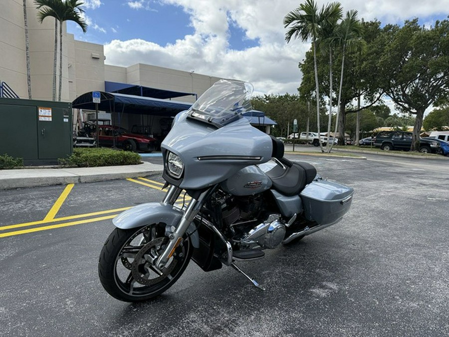 2025 Harley-Davidson FLHX - Street Glide