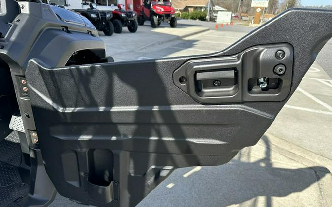 2025 Honda Pioneer 1000-6 Deluxe Crew