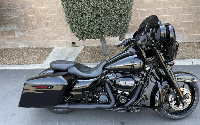 FLHXS 2020 Street Glide® Special