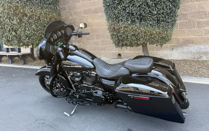 FLHXS 2020 Street Glide® Special