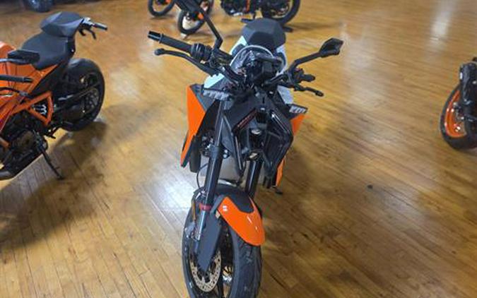 2027 KTM 990 Duke