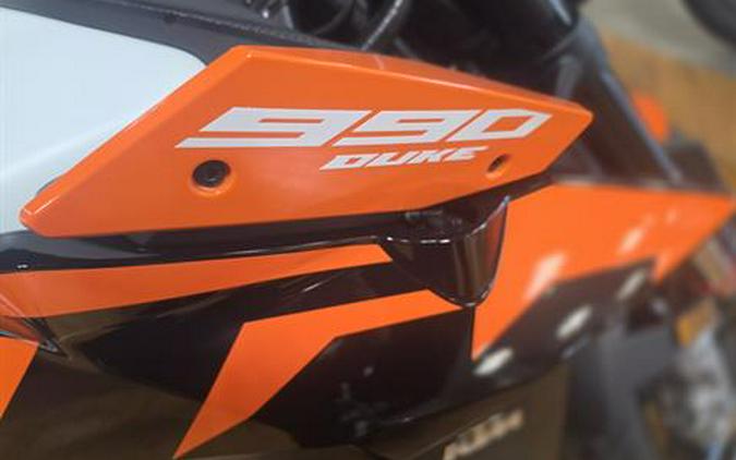 2027 KTM 990 Duke