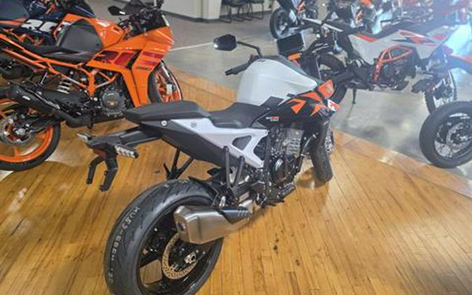 2027 KTM 990 Duke