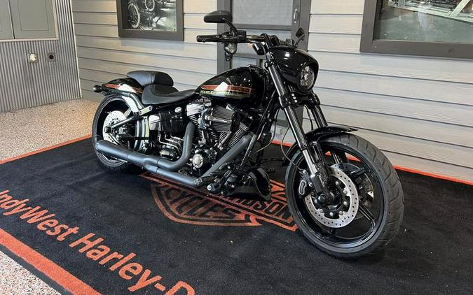 2016 Harley-Davidson® FXSE - CVO™ Pro Street Breakout®