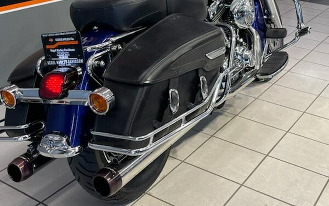 2006 Harley-Davidson Road King Classic Two-Tone Deep Cobalt and Brilliant Si