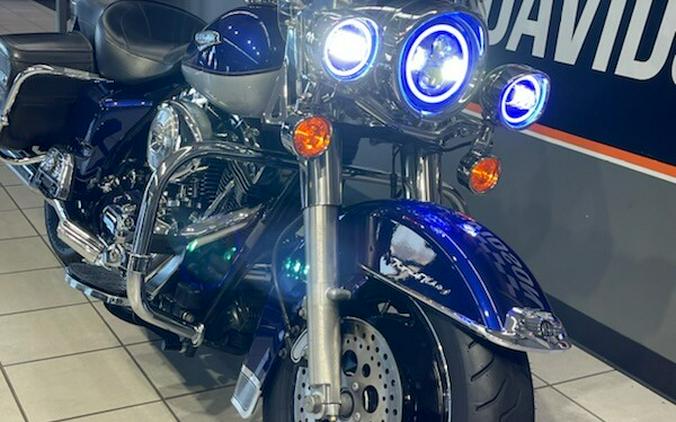 2006 Harley-Davidson Road King Classic Two-Tone Deep Cobalt and Brilliant Si