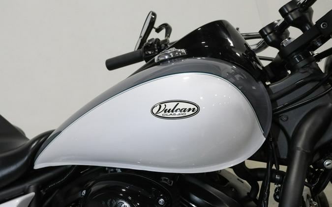 2021 Kawasaki Vulcan 900 Classic
