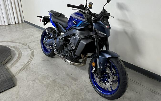 2025 Yamaha MT 09 (MT09SL)