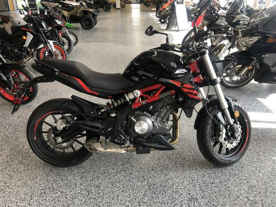 2020 Benelli 302S