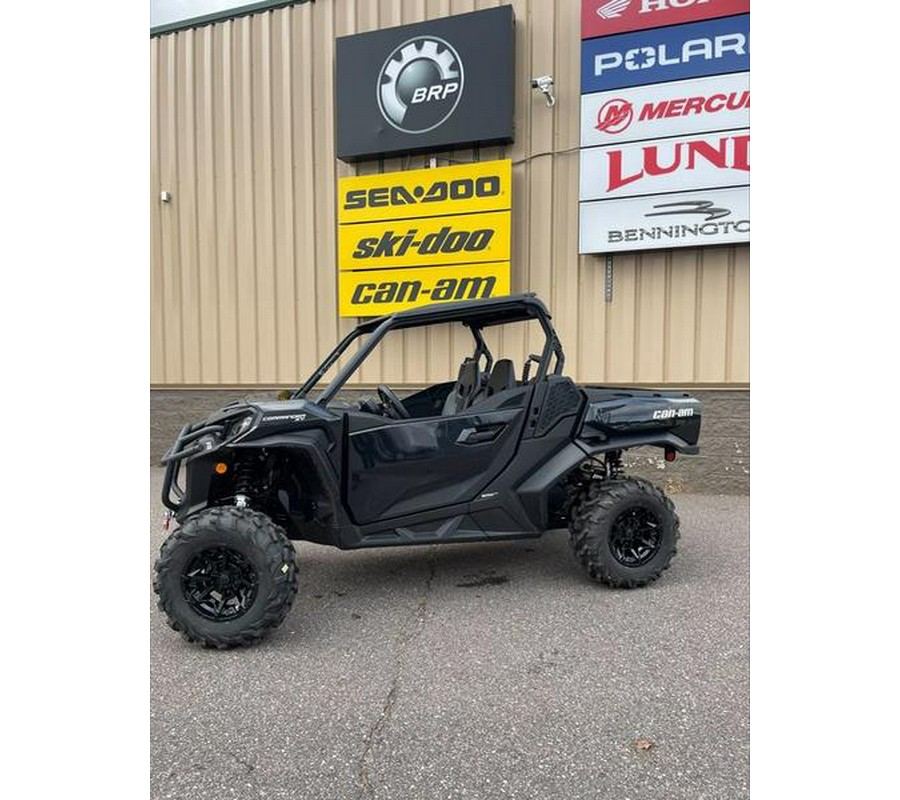 2024 Can-Am® Commander XT 700