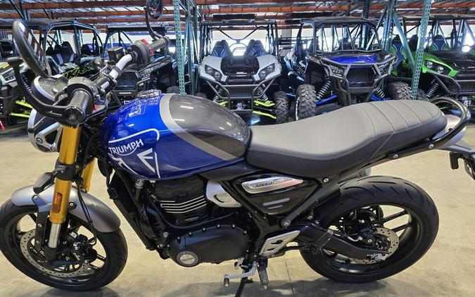 2025 Triumph Speed 400 Carnival Red / Storm Grey