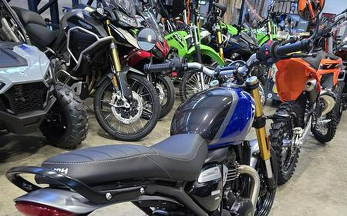 2025 Triumph Speed 400 Carnival Red / Storm Grey