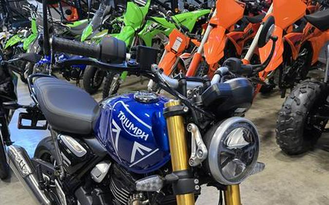 2025 Triumph Speed 400 Carnival Red / Storm Grey