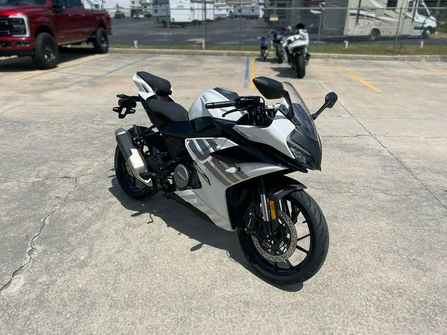 2026 CFMOTO 300SS