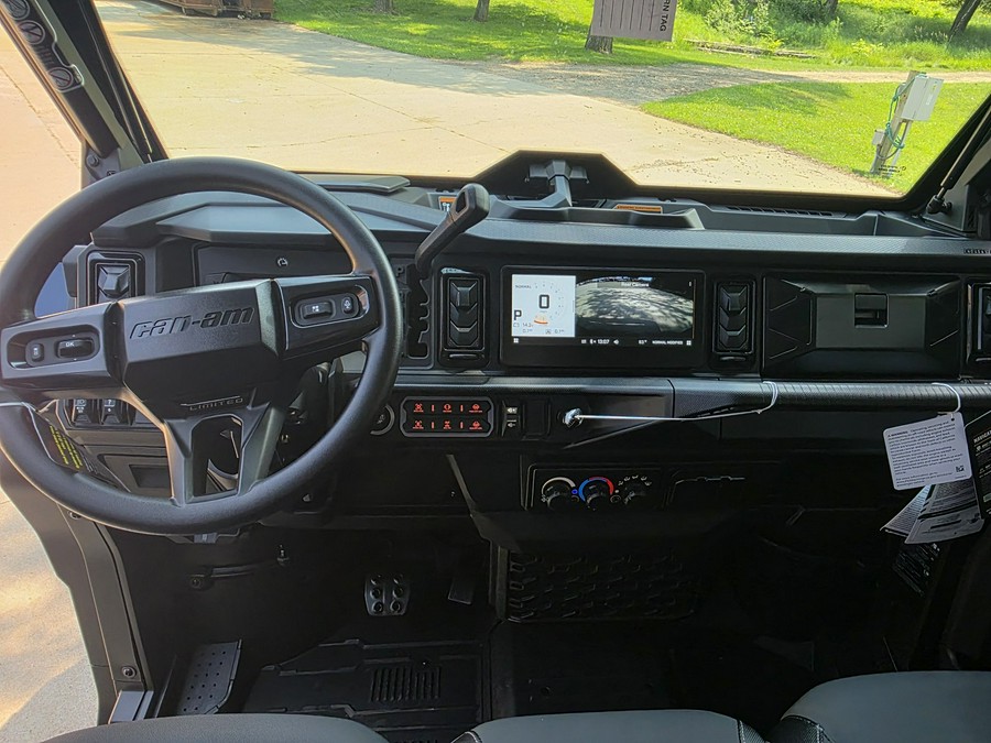 2026 Can-Am Defender MAX Limited HD11