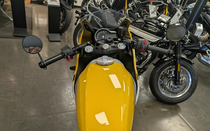 2026 Triumph Thruxton 400