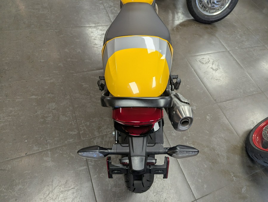 2026 Triumph Thruxton 400