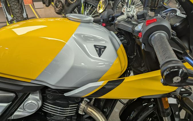 2026 Triumph Thruxton 400